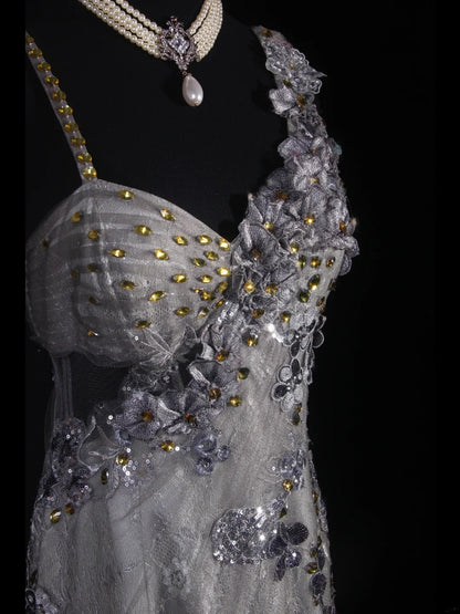 Robe de bal élégante années 1950, sirène, bretelles spaghetti, dentelle gris argenté ornée de perles, robe de soirée longue AS242