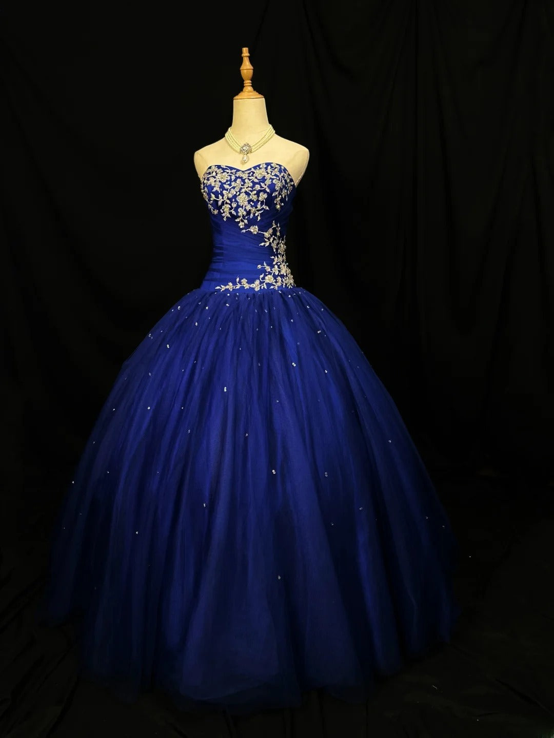 Pretty Ball Gown Sweetheart Royal Blue Tulle With Appliqued Corset Fitted Long 15 Quinceanera Dresses Photo Ideas Formal Outfit RB6113