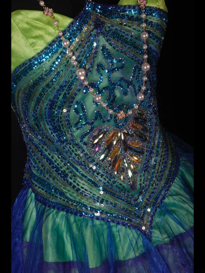 Robe de bal courte bustier en tulle vert bourgeon, idéale pour un 16e anniversaire, une soirée de retrouvailles ou un cocktail (AS267)
