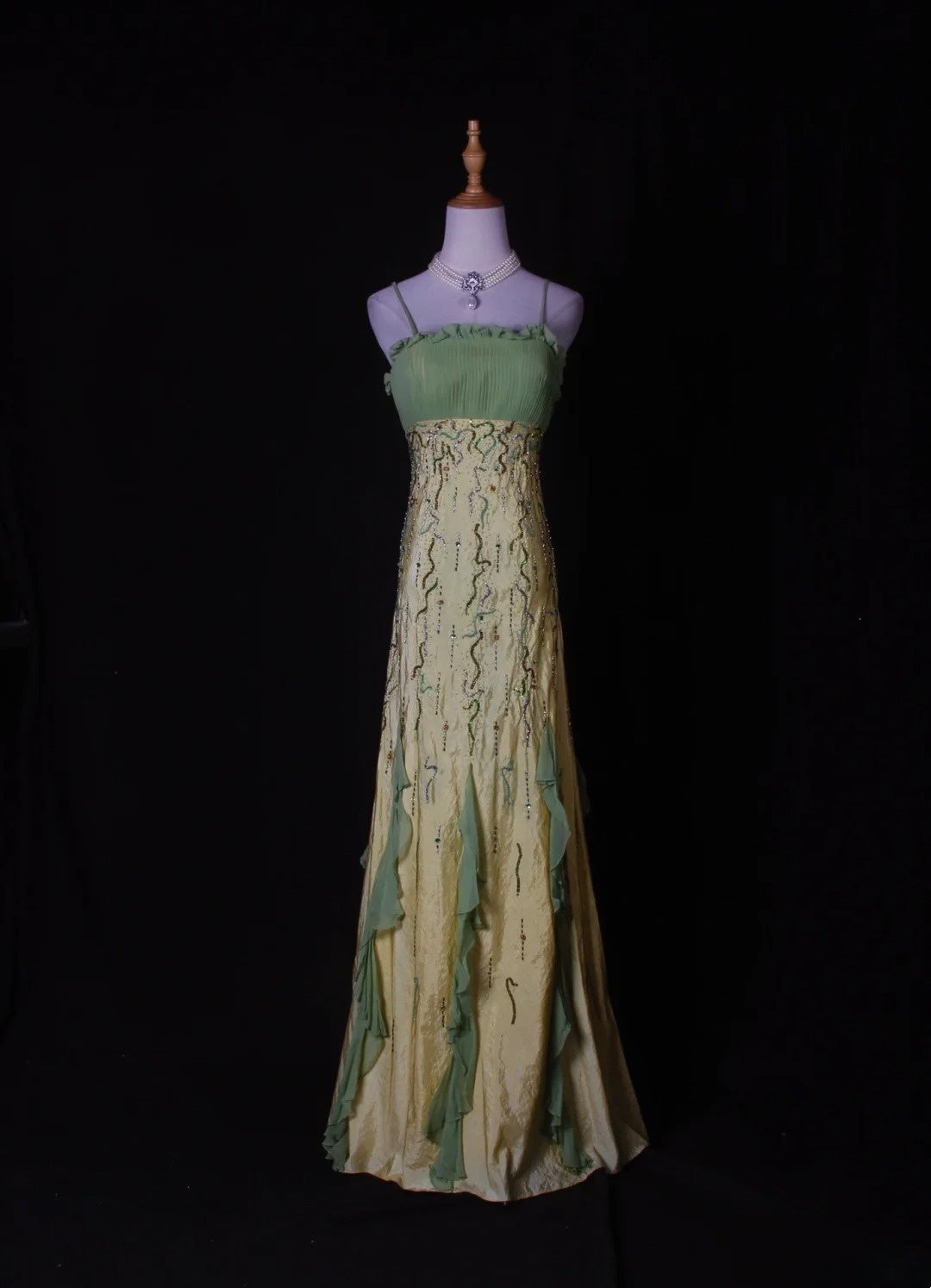 Vintage A Line Spaghetti Straps Chiffon Beaded Tiered Bodice Long Prom Dresses Impress 18th Birthday Outfits Prom Gown AS270