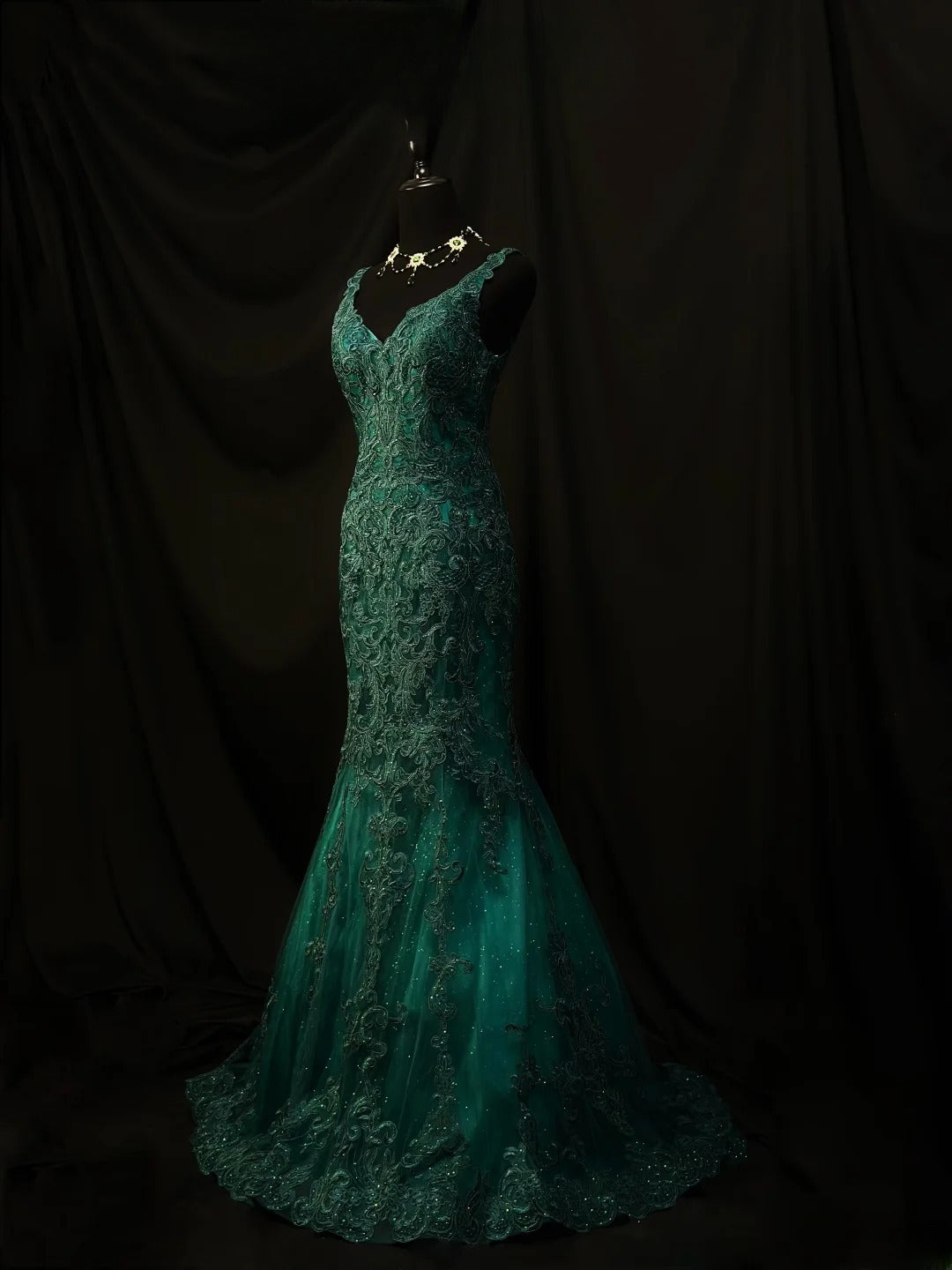 Modest Prom Dresses Mermaid V Neckline Dark Emerald Green With Lace Appliqued Long Night Evening Formal Outfits RB6120
