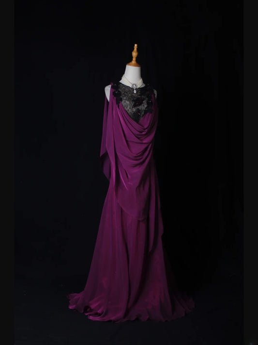Robe de bal longue vintage sirène, haut noir en dentelle, corsage en mousseline orné d'appliques et de perles, idéale pour un 18e anniversaire. Modèle AS276.