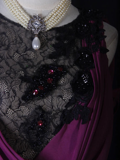 Robe de bal longue vintage sirène, haut noir en dentelle, corsage en mousseline orné d'appliques et de perles, idéale pour un 18e anniversaire. Modèle AS276.