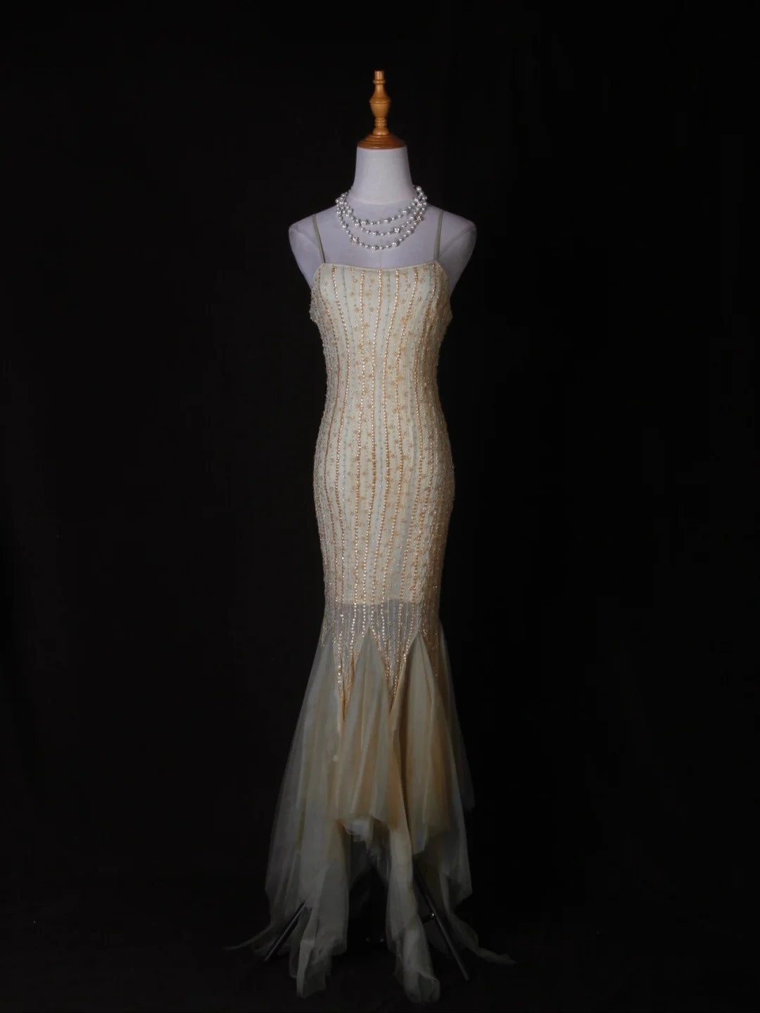 Vintage Meerjungfrauen-Abendkleid mit Spaghettiträgern, gelbem Tüll und Perlenbesatz, langes Kleid, beeindruckendes Outfit zum 20. Geburtstag, Ballkleid AS280