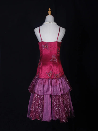 Robe de cocktail rétro sirène à fines bretelles en satin rose fuchsia, longueur thé, idéale pour un 16e anniversaire ou un bal de promo (AS283)