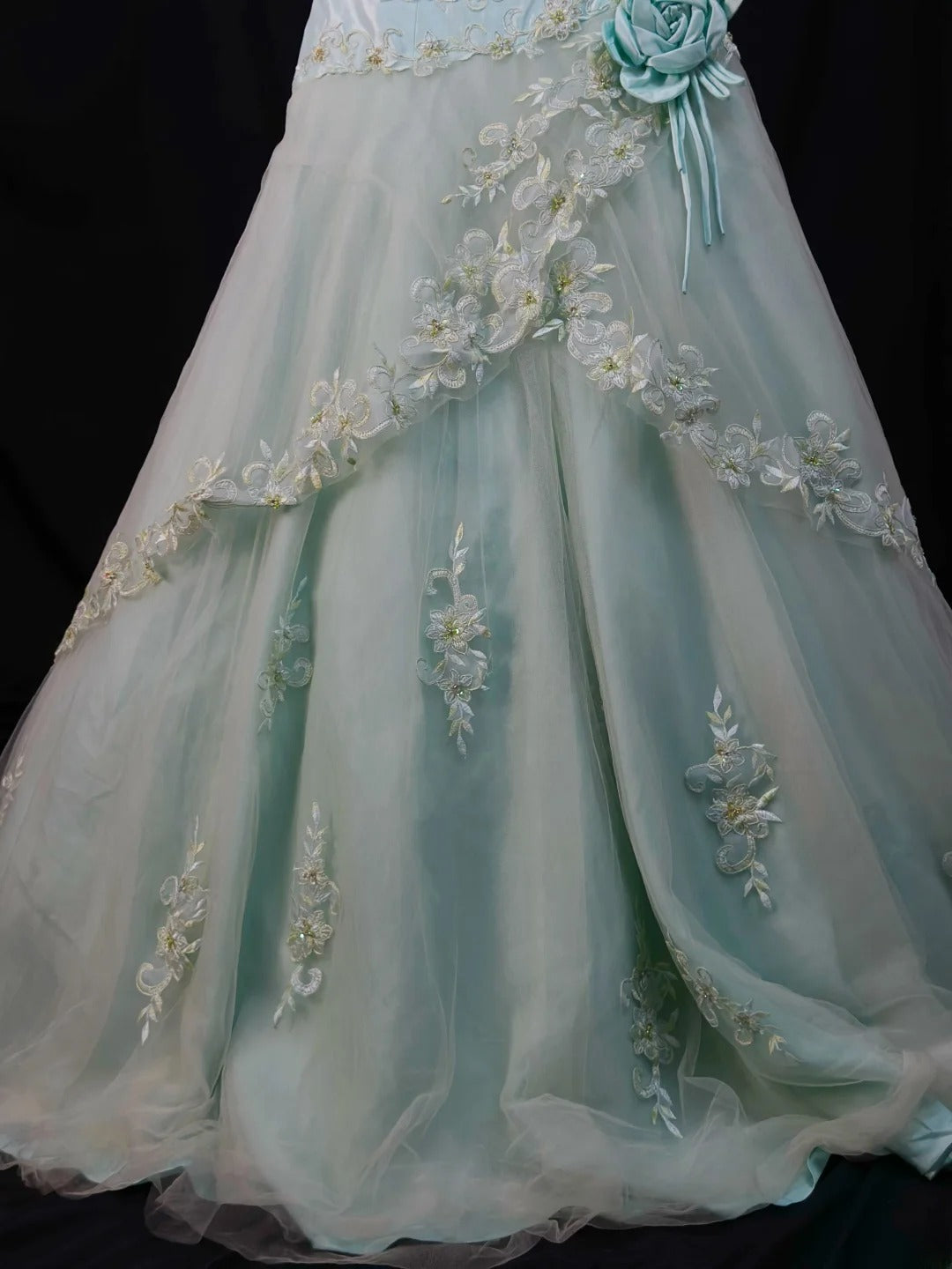 Pretty Ball Gown Sweetheart Light Green Tulle With Jacket Corset Fitted Long 15 Quinceanera Dresses Photo Ideas Formal Outfit RB6137