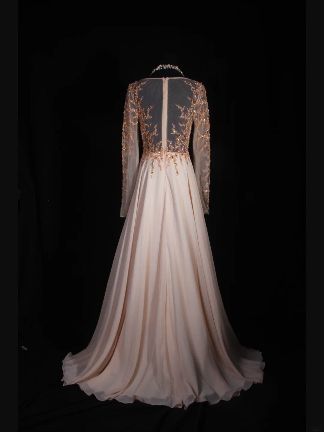 Retro-80er-Jahre-Abendkleid aus rosafarbenem Chiffon mit A-Linie, Rundhalsausschnitt, langen Ärmeln und Perlen – Inspiration für das Outfit zum 22. Geburtstag (AS323)