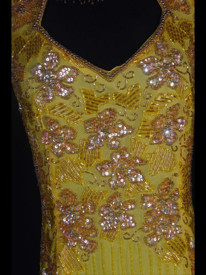 Robe de bal rétro années 60, fourreau, col montant, en mousseline jaune ornée de perles et de pierres précieuses - Inspiration pour une tenue de 22e anniversaire - Robe de soirée AS330