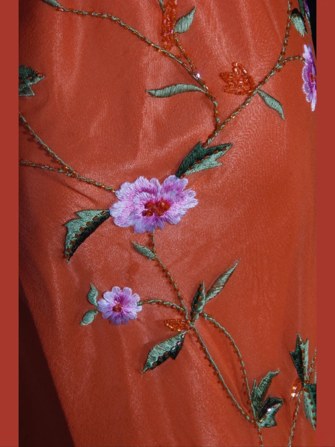 Robe de bal rétro années 60 en mousseline de soie organza avec broderies et perles, inspiration robe de soirée pour un 22e anniversaire AS337