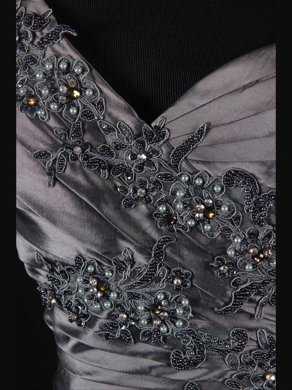 Robe de bal longue vintage sirène grise asymétrique des années 1970 avec corsage orné de perles appliquées. Inspiration pour une tenue de 19e anniversaire ou une robe de soirée (AS344).