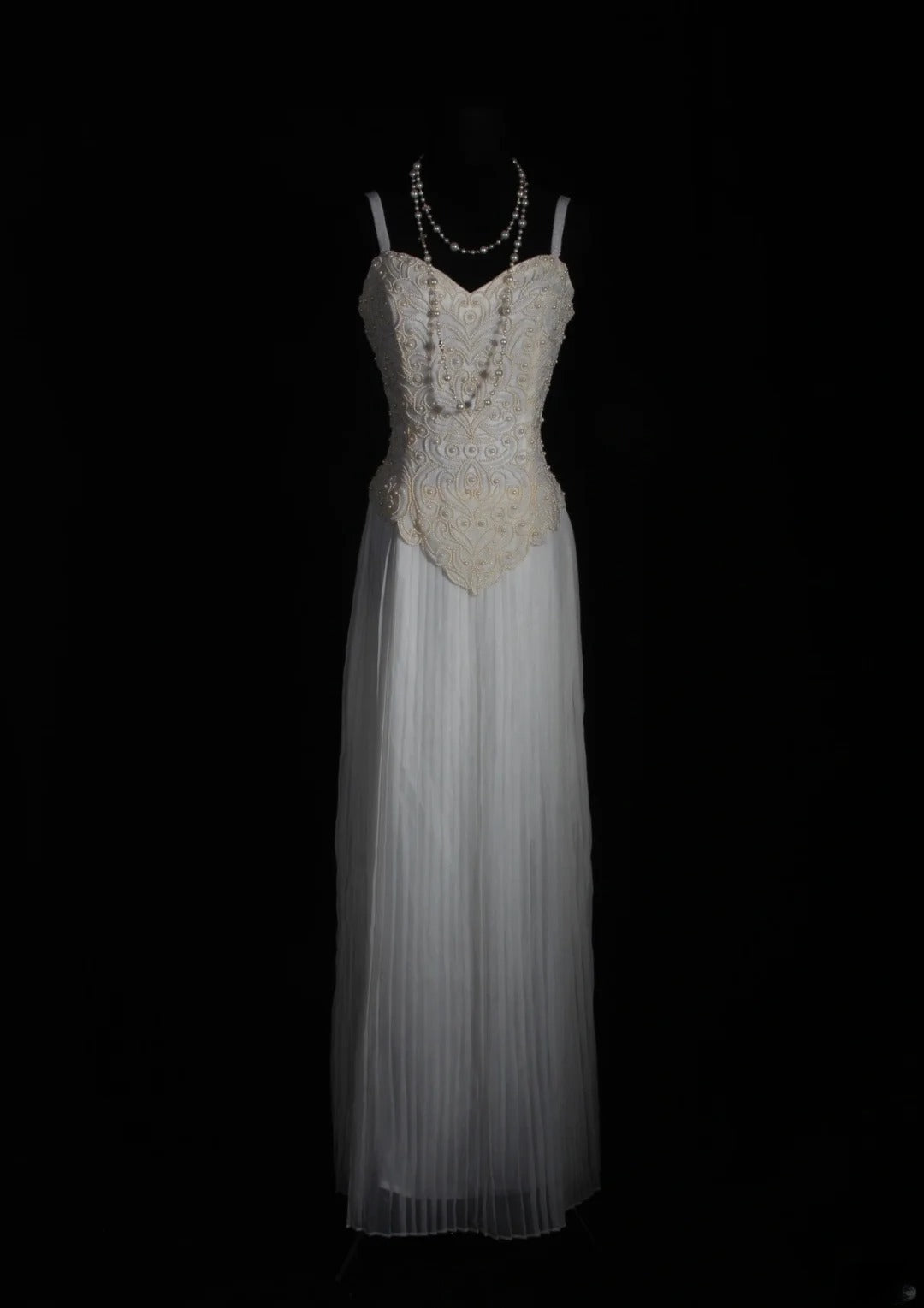 Robe de bal rétro années 60, coupe trapèze, bretelles spaghetti, mousseline blanche ornée de perles, inspiration pour une tenue de 22e anniversaire, robe de soirée AS345