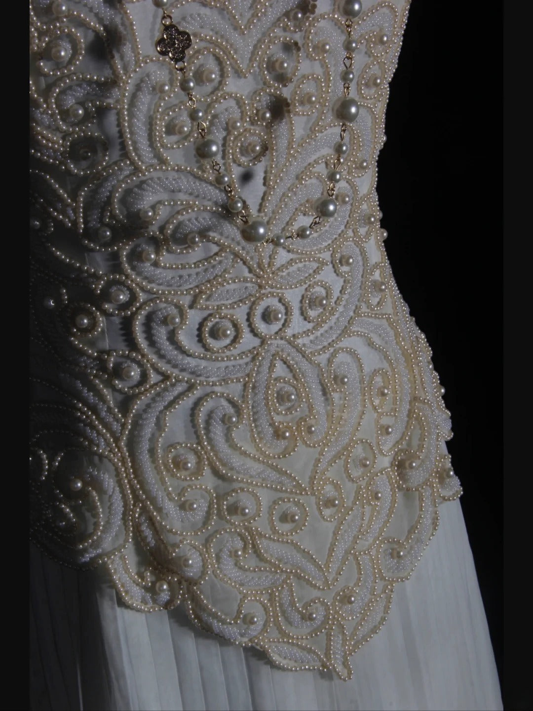 Robe de bal rétro années 60, coupe trapèze, bretelles spaghetti, mousseline blanche ornée de perles, inspiration pour une tenue de 22e anniversaire, robe de soirée AS345