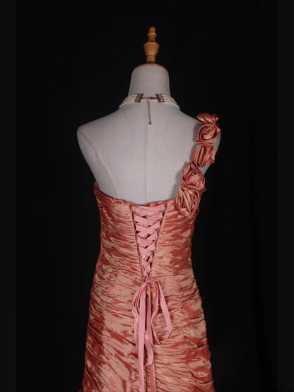 Vintage Meerjungfrauen-Kleid aus den 1970er Jahren mit One-Shoulder-Ausschnitt, plissiertem Rüschenoberteil aus Taft – Inspiration für lange Ballkleider zum 19. Geburtstag, formelles Abendkleid AS357
