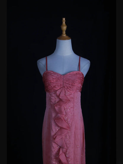 Retro-Abendkleid im 60er-Jahre-Stil: Rosa Chiffonkleid mit Perlen, asymmetrischem Saum und Spaghettiträgern, Inspiration für den 22. Geburtstag, formelles Abendkleid AS367