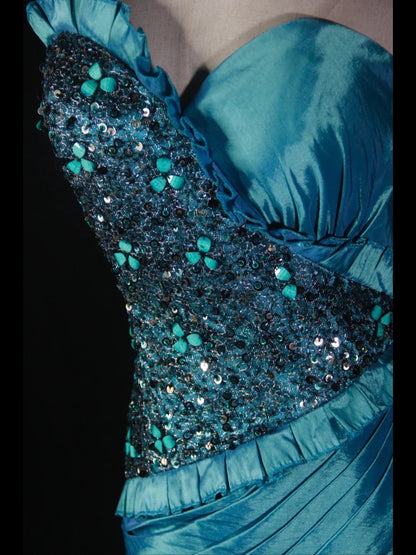 Vintage Meerjungfrauen-Kleid aus den 1950er Jahren mit One-Shoulder-Ausschnitt, plissiertem Rüschenoberteil aus Taft – Inspiration für lange Ballkleider zum 19. Geburtstag (AS368)