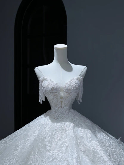Princess Long Wedding Gowns Ball Gown Sweetheart Style for Bride With Tassel Train White Lace Bridal Dresses AS377