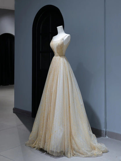 Robe de bal modeste, coupe trapèze, bretelles spaghetti, tulle doré, style inspiré, corset, robe de soirée longue et ajustée AS378
