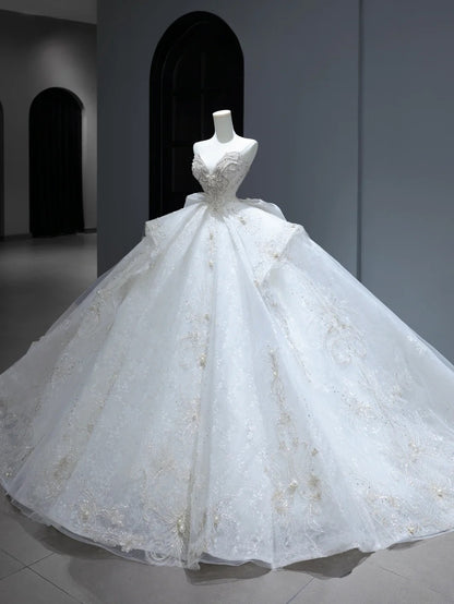 Prinzessinnen-Brautkleid, langes Ballkleid im Sweetheart-Stil mit silberbesetztem Oberteil und Schleppe, weißes Brautkleid AS381