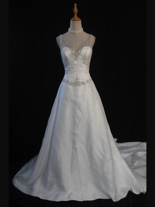 Women's Elegant Sheer V Neck Vintage Tulle Satin Wedding Dress for Bride Sweep Train Wedding Dresses AS388
