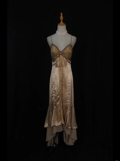 Vintage High Low 80er Jahre Spaghettiträger Champagner Perlen mit Perlenbesatz – Inspiration für Geburtstagsoutfits und festliche Kleider AS394