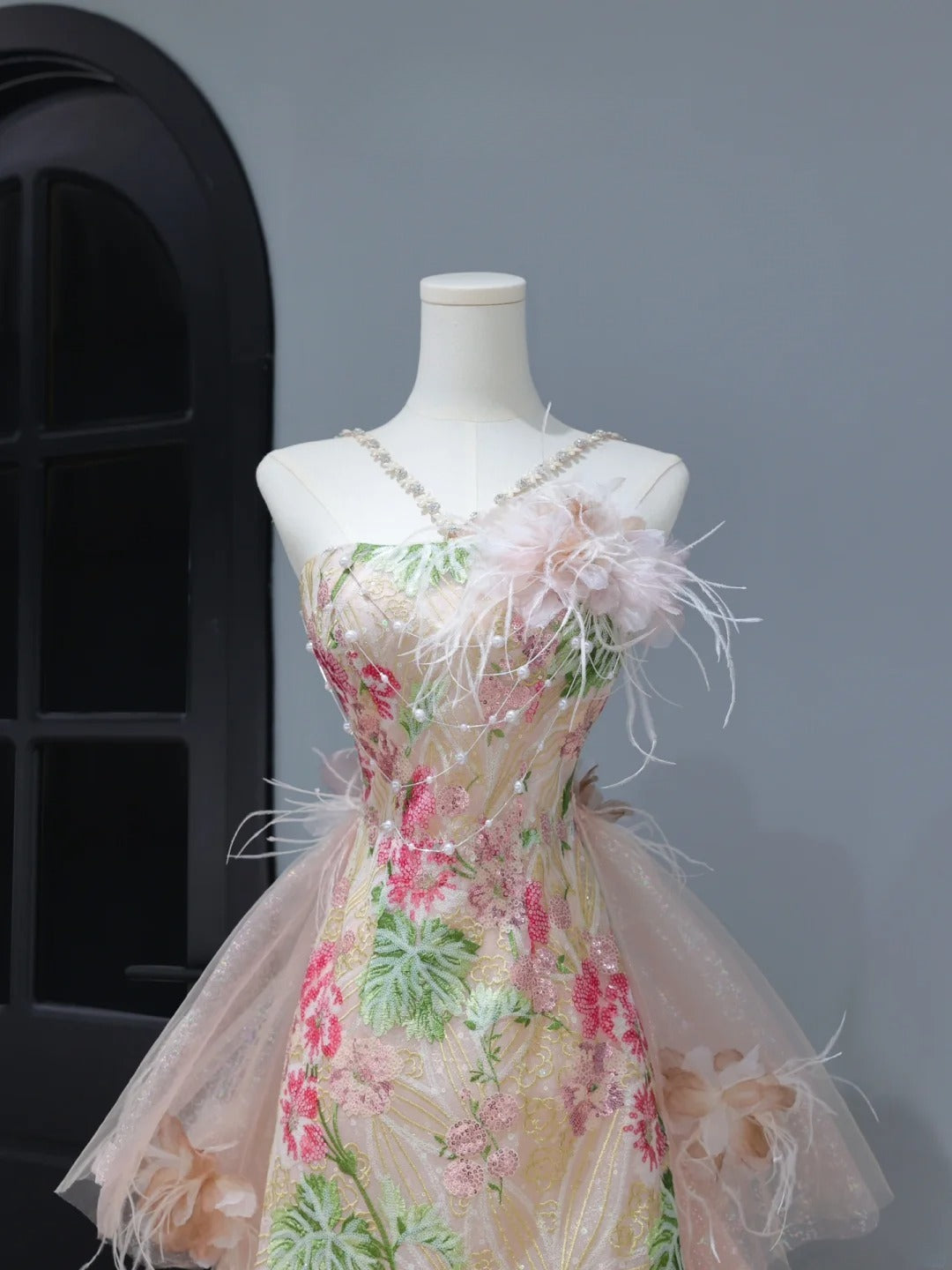 Niedliches Ballkleid im ästhetischen A-Linien-Stil mit Neckholder, Pailletten, rosa Blumenmuster, inspirierendem Stil, Korsett, figurbetontem, langem Partykleid AS397