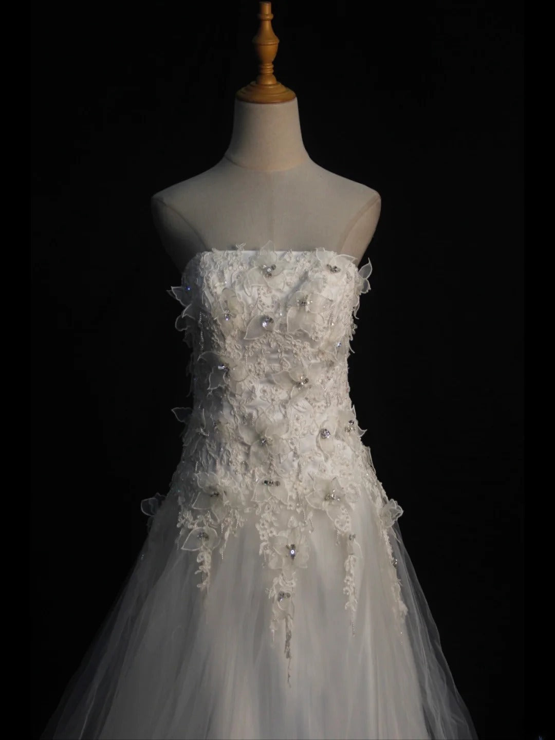 Women's Elegant Ball Gown Strapless Vintage Tulle Lace Wedding Dress for Bride Sweep Train Wedding Dresses AS401