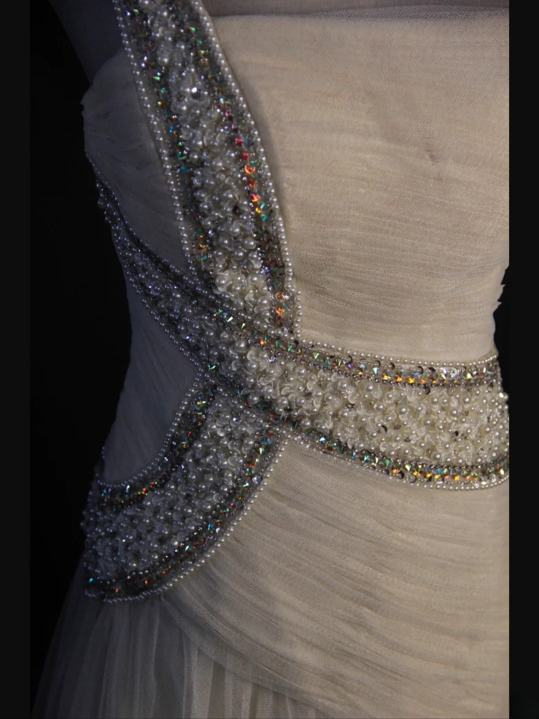 Elegantes, weißes Meerjungfrauen-Brautkleid mit One-Shoulder-Ausschnitt aus Tüll im Vintage-Stil für Damen mit Schleppe (Modell AS402)