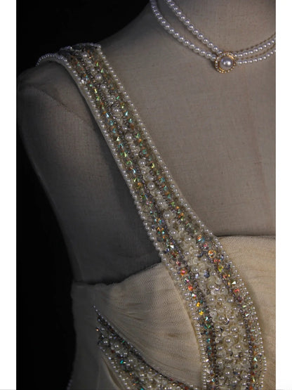 Elegantes, weißes Meerjungfrauen-Brautkleid mit One-Shoulder-Ausschnitt aus Tüll im Vintage-Stil für Damen mit Schleppe (Modell AS402)