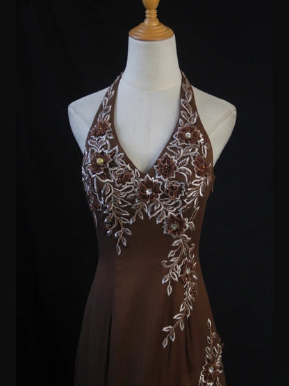 Robe de bal longue vintage sirène années 80, dos nu, en mousseline marron ornée de perles - Inspiration tenue d'anniversaire - Robe de soirée AS403