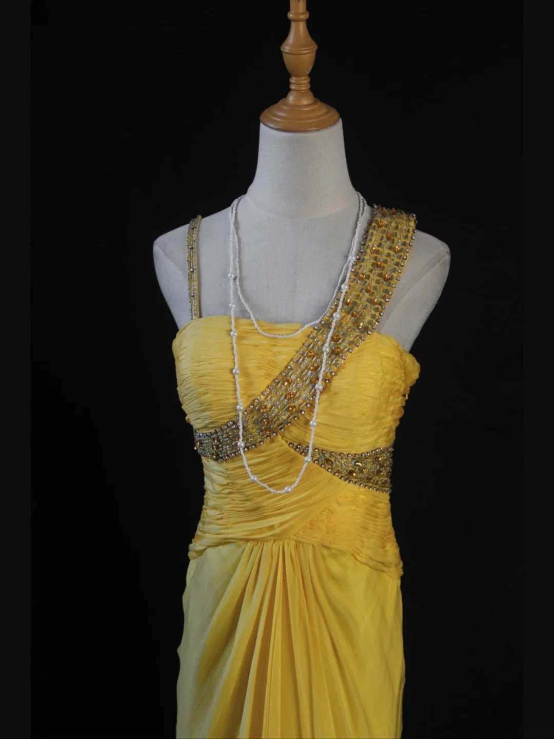 Robe de bal longue rétro années 50, sirène, bretelles irrégulières, en mousseline jaune ornée de perles et de volants - Inspiration pour une tenue de 21e anniversaire - Robe de soirée AS405