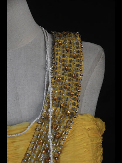 Robe de bal longue rétro années 50, sirène, bretelles irrégulières, en mousseline jaune ornée de perles et de volants - Inspiration pour une tenue de 21e anniversaire - Robe de soirée AS405