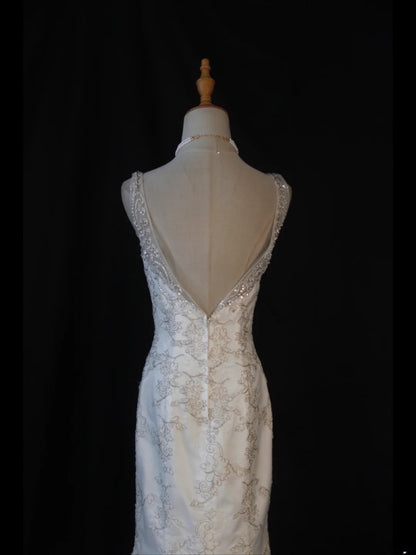 Elegantes Meerjungfrauen-Brautkleid aus transparentem Tüll in Vintage-Weiß mit Herzausschnitt und Schleppe AS406