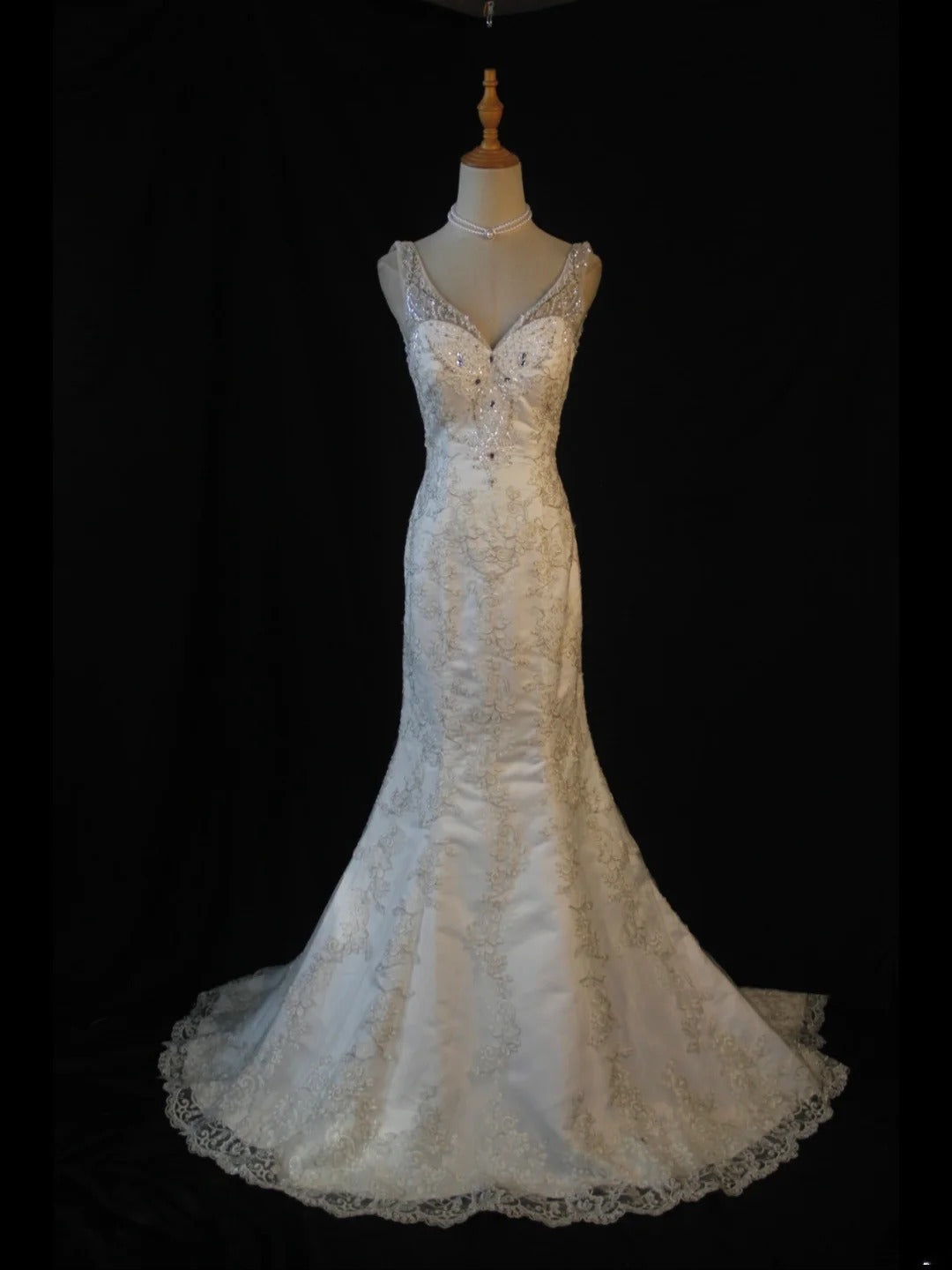 Elegantes Meerjungfrauen-Brautkleid aus transparentem Tüll in Vintage-Weiß mit Herzausschnitt und Schleppe AS406