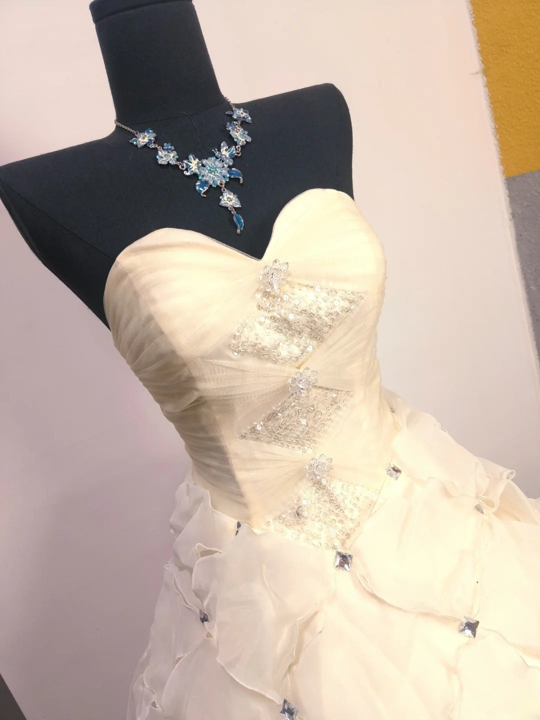 Cute Ball Gown Sweetheart Ivory Long Quinceañera Dress Moda 2000 15 Quinceanera Dresses Ideas Sweet 16 Outfits RB7133