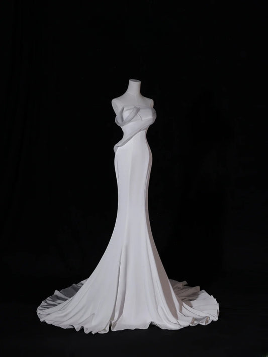 Classic Long Wedding Gowns Mermaid Strapless Style for Bride With Pleated Bodice Train White Bridal Dress AS411