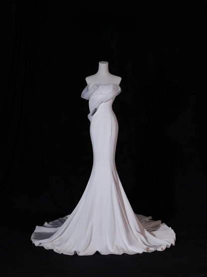 Classic Long Wedding Gowns Mermaid Strapless Style for Bride With Pleated Bodice Train White Bridal Dress AS411