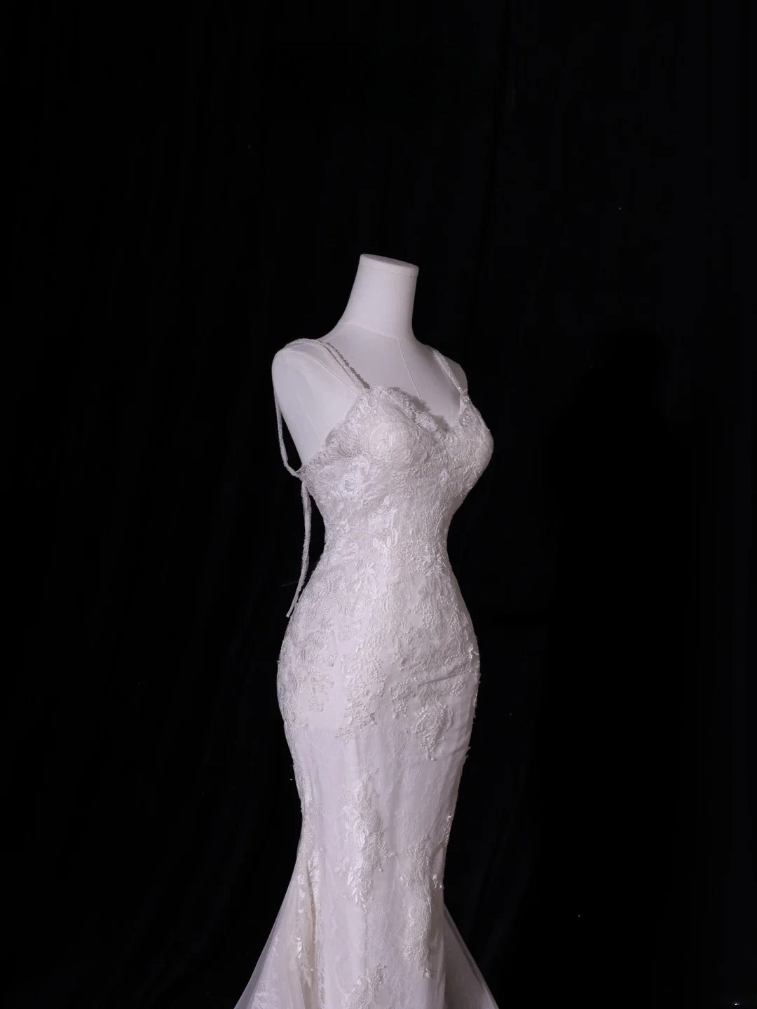 Classic Mermaid Spaghetti Strap Lace Tulle Wedding Gown Style for Bride With Fitted Petite Plus Size Bridal Dress AS412