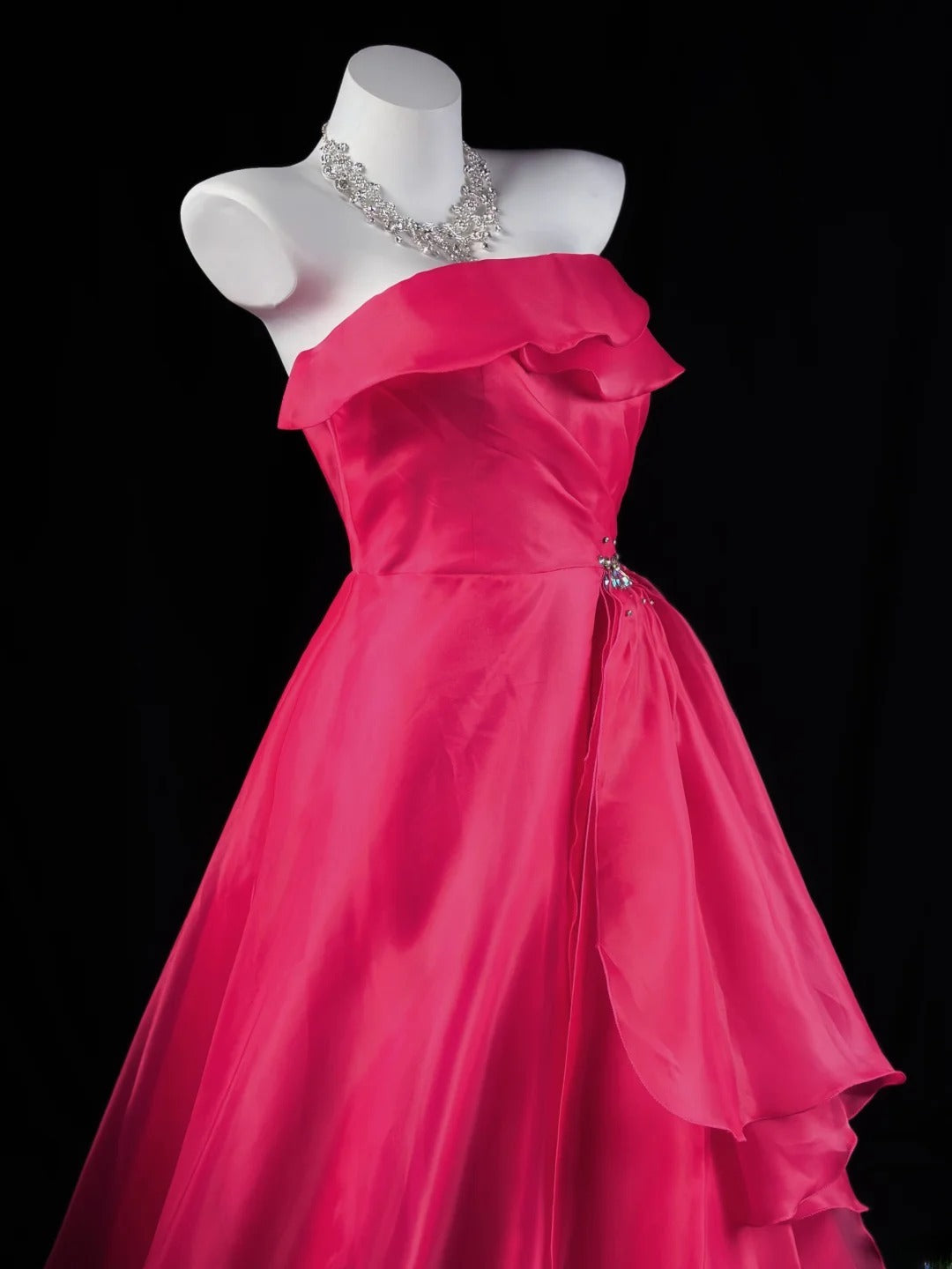 Charming Prom Dresses Ball Gown Strapless Hot Pink Organza With Ruffled Night Evening Formal Outfits RB6235