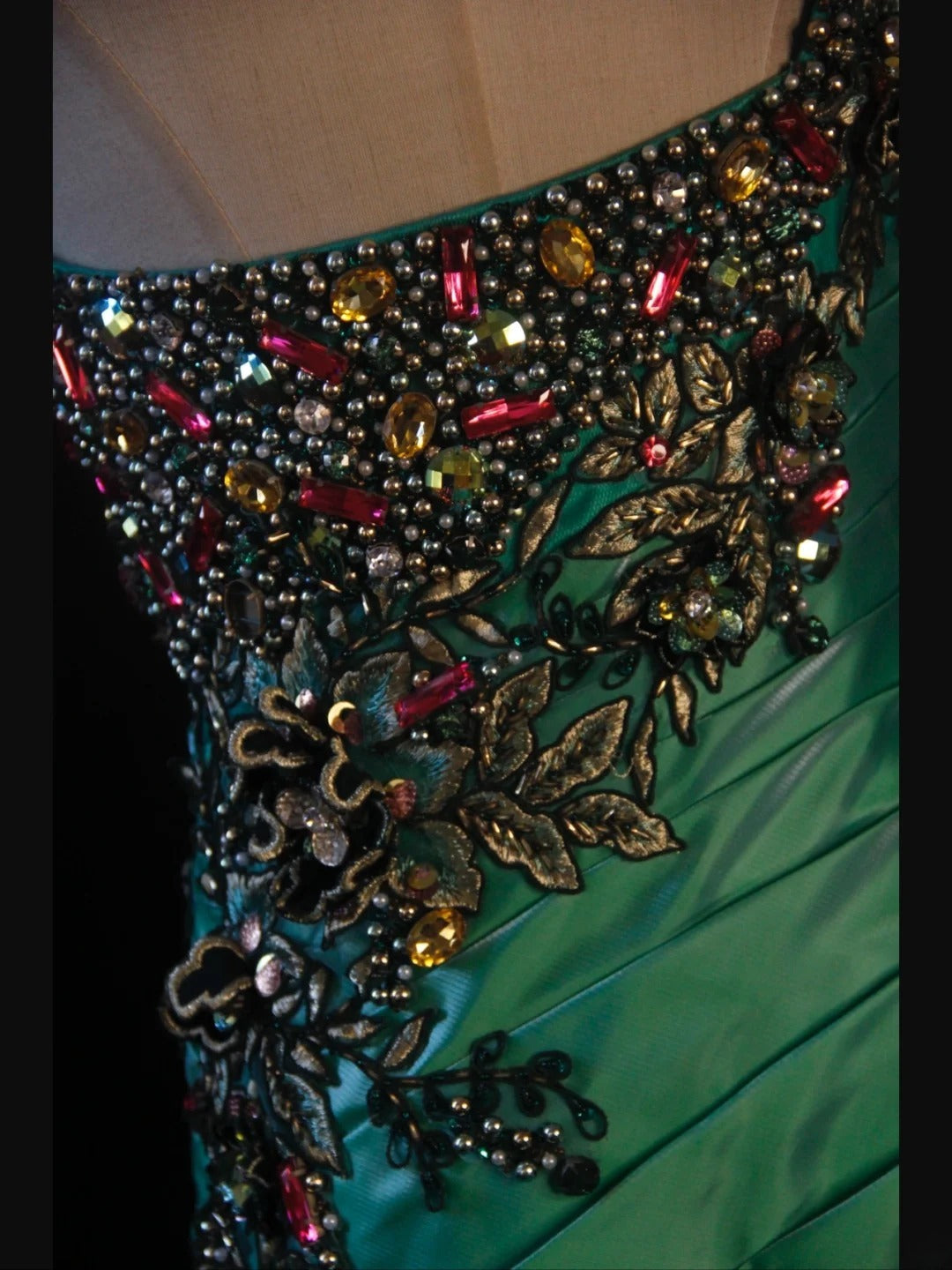 Retro-Meerjungfrauenkleid im Stil der 1950er Jahre, schulterfrei, dunkelgrüner Satin mit Perlen, langes Ballkleid, Inspiration für den 22. Geburtstag, formelles Kleid AS421