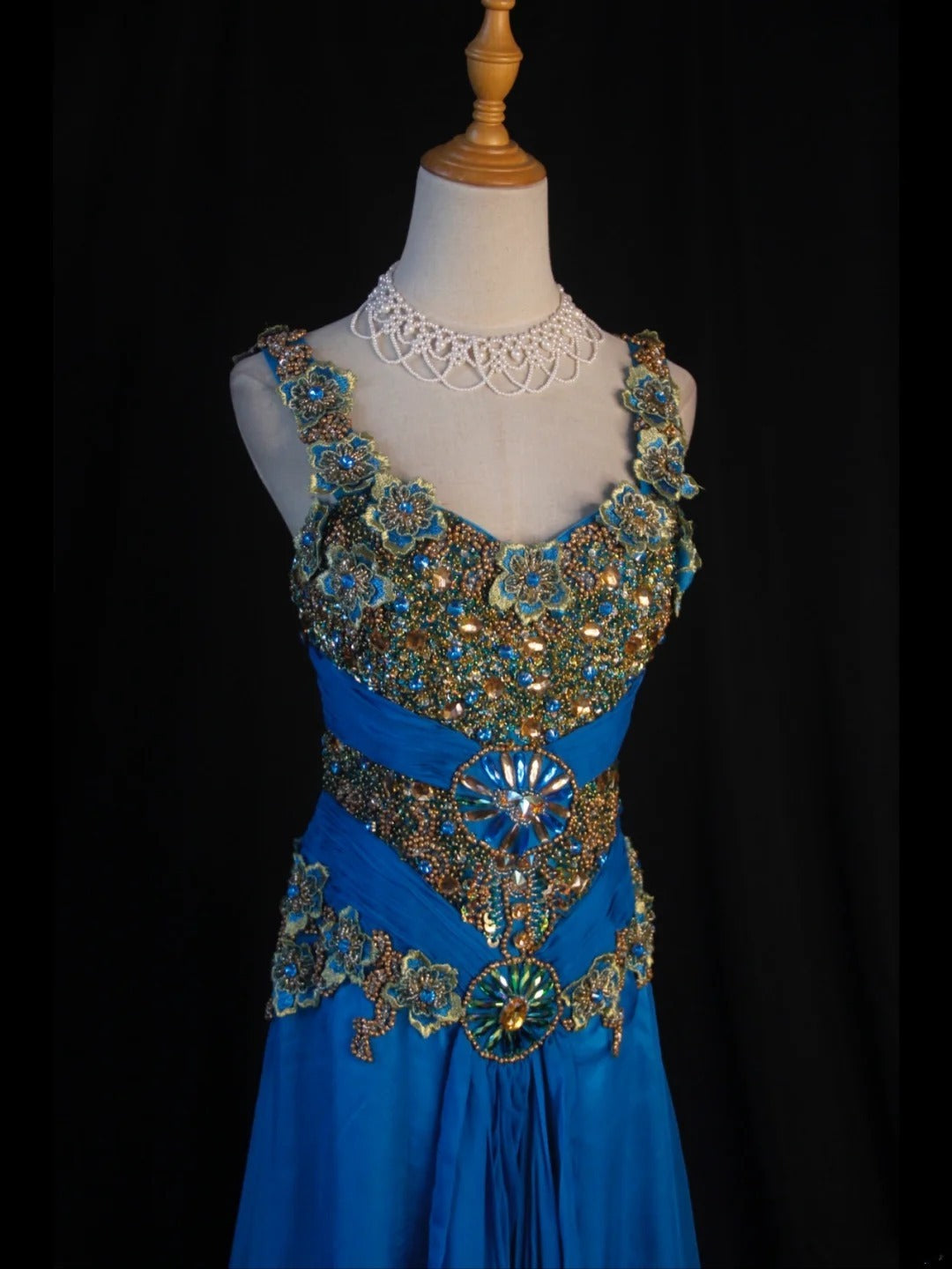 Vintage A Line V Neck 80s With Gold Beaded Appliqued Bodice Long Prom Max Dresses Inspo 18th Birthday Outfit Formal Dress For Women AS434
