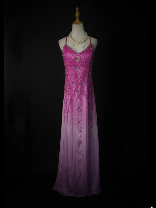 Robe de bal longue vintage années 1950, coupe trapèze, dos nu, en mousseline blanche et rose ombrée, avec corsage perlé. Inspiration robe de soirée pour femme (AS435).