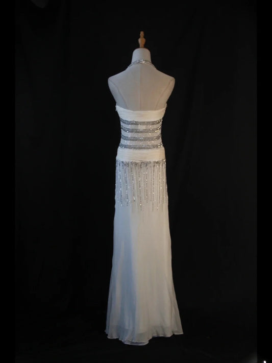 Robe de bal longue vintage sirène dos nu en mousseline blanche des années 80 avec corsage orné de perles argentées - Inspiration tenue d'anniversaire - Robe de soirée pour femme AS441