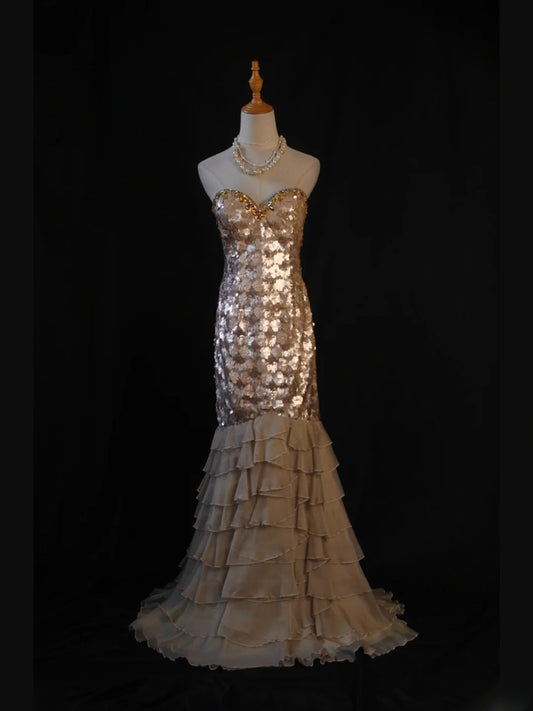 Robe de bal longue vintage sirène à sequins, décolleté cœur, corsage à volants superposés, inspiration années 1950, tenue de soirée pour un 18e anniversaire, AS442