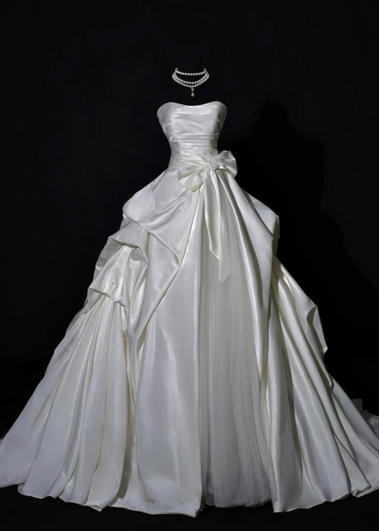 Princess Long Wedding Gowns Ball Gown Strapless Sleeveless Satin for Bride With Pleated Bow-knot Train White Bridal Dress AS461