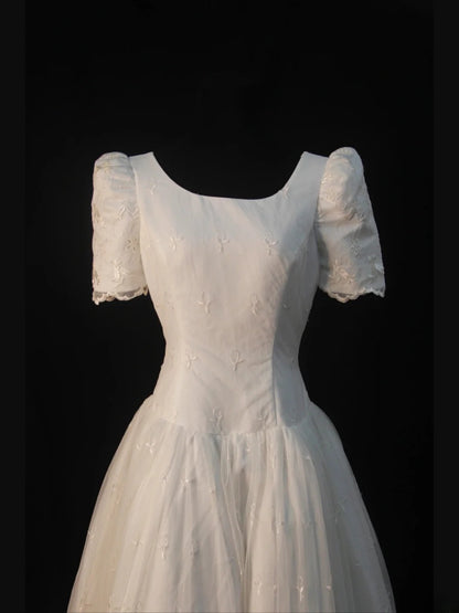 Robe de mariée rétro années 50, coupe bateau, manches courtes, tulle, tailles petites et grandes, idéale pour un mariage d'été (AS466)