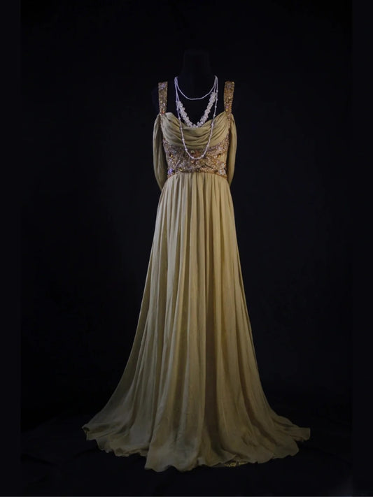 Robe de bal longue vintage années 80 en mousseline, col bénitier et perles, coupe trapèze, ornée d'un corsage. Inspiration robe d'anniversaire ou robe de soirée pour femme AS479