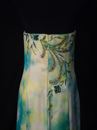 Retro 80er Jahre Meerjungfrauen-Trägerloses grünes Chiffonkleid mit Blumenmuster und Perlenstickerei – Langes Ballkleid als Inspiration für den 22. Geburtstag – Abendkleid AS485
