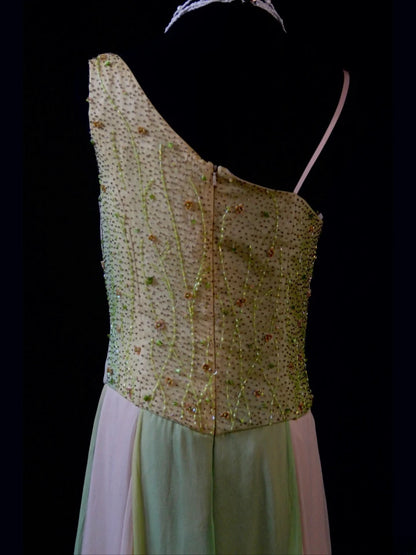 Retro-80er-Jahre-Kleid aus lilagrünem Chiffon mit A-Linie, asymmetrischem Ausschnitt und Perlenstickerei – Inspiration für den 22. Geburtstag – Abendkleid AS496