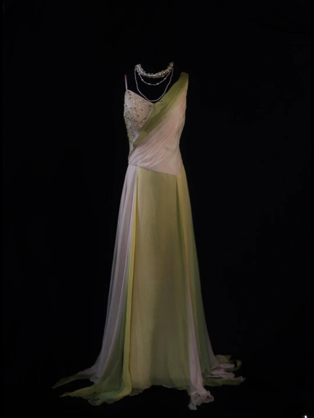 Retro-80er-Jahre-Kleid aus lilagrünem Chiffon mit A-Linie, asymmetrischem Ausschnitt und Perlenstickerei – Inspiration für den 22. Geburtstag – Abendkleid AS496