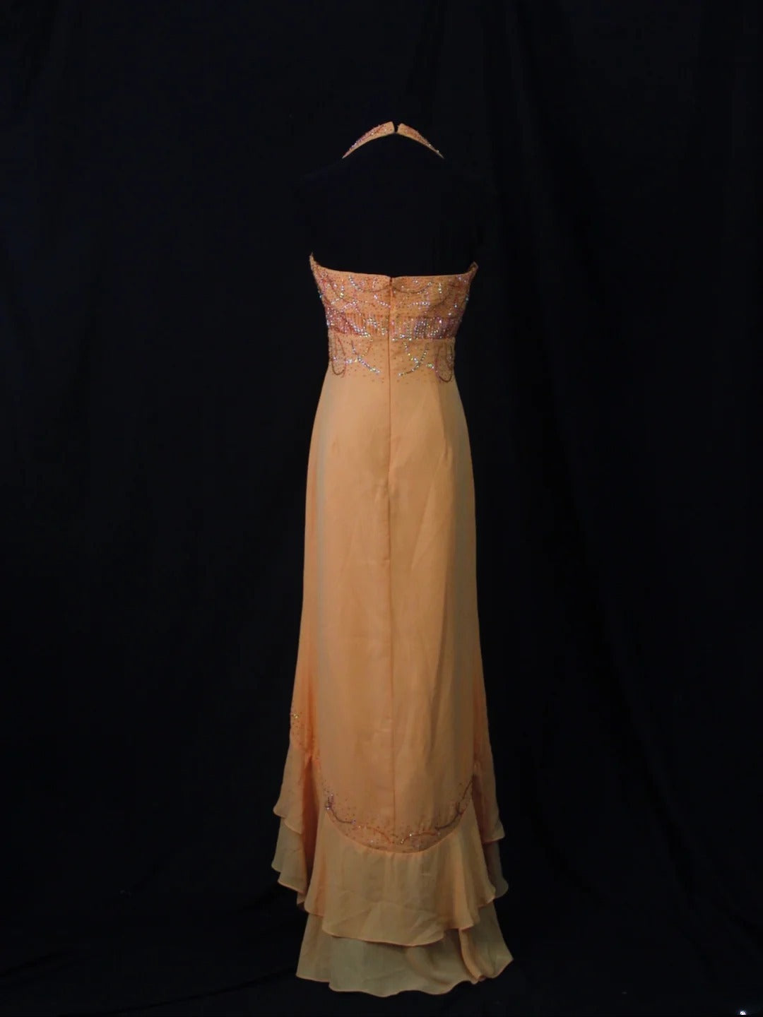 Retro-80er-Jahre-Abendkleid aus orangefarbenem Chiffon mit silbernen Perlen und asymmetrischem Rock, Neckholder, Inspiration für das Outfit zum 22. Geburtstag, formelles Kleid AS498